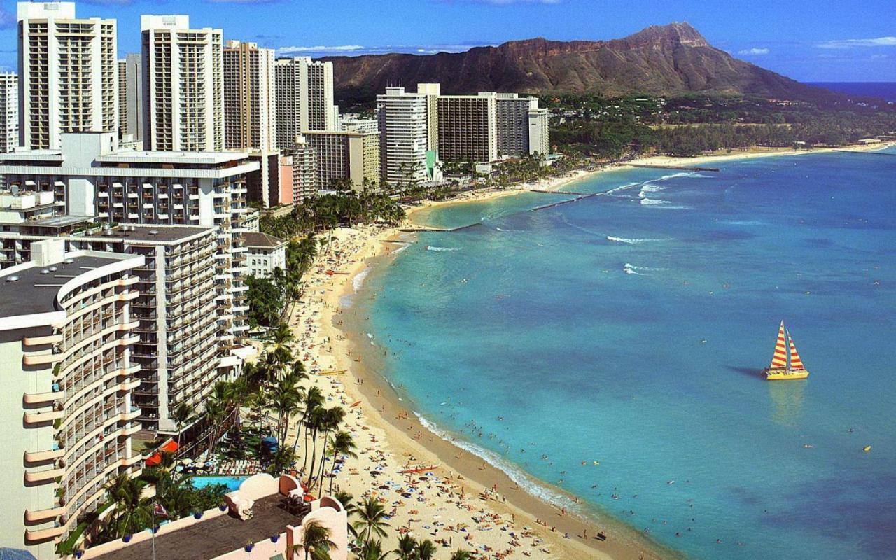 Aloha Vibes Await! Stylish Condo At Aloha Surf - Mountain And City Views Honolulu Ngoại thất bức ảnh